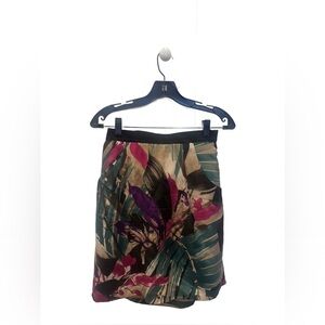 Ann Taylor Floral Print Skirt with Side Pockets Size: 6